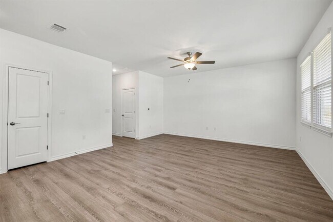 Building Photo - 5304 Jason Dr