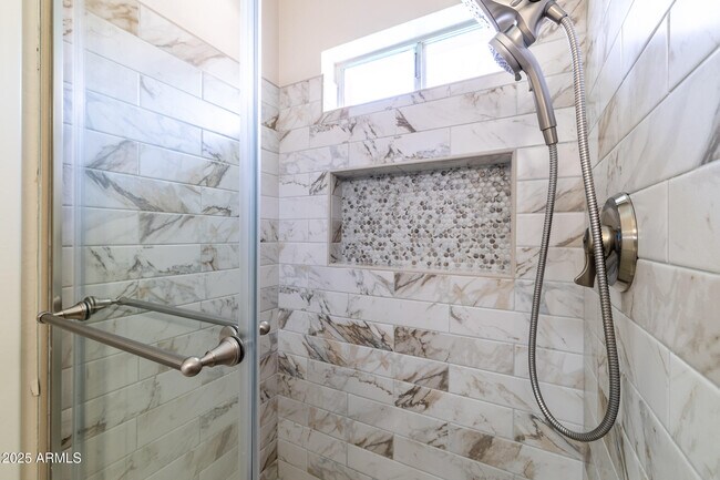 Building Photo - 2847 E Acoma Dr