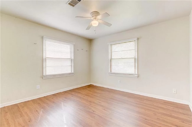 Building Photo - 6212 Sundown Dr