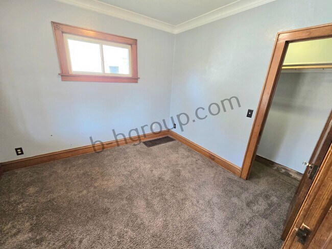 Building Photo - 7029 26th Ave