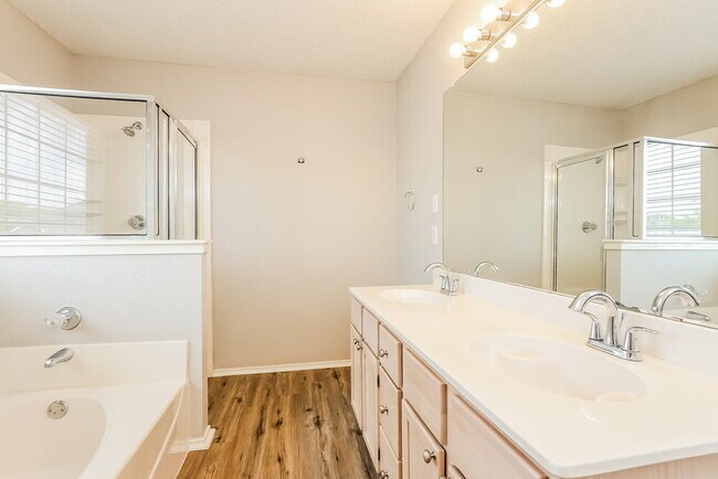 Building Photo - 1130 Colbert Ln