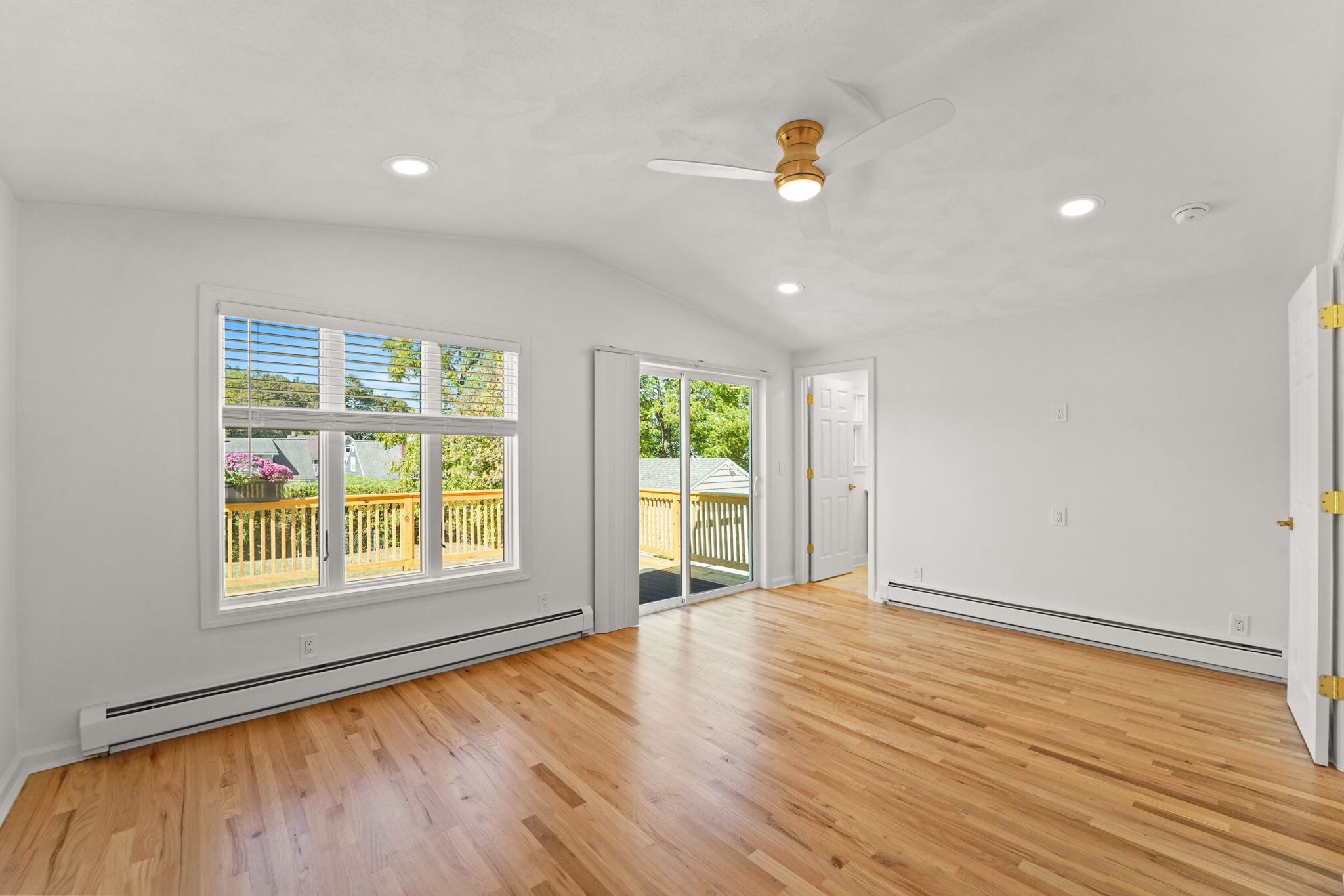 Building Photo - 116 Mary St