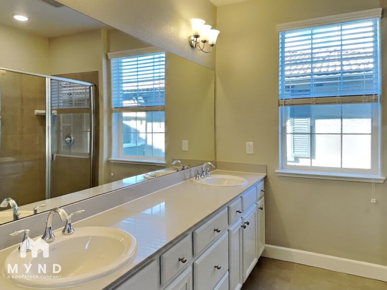 Building Photo - 1835 Sea Horse Rd