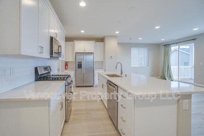 Building Photo - 721 NW 178th Wy