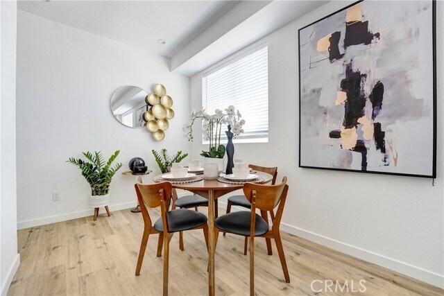 Building Photo - 11958 Vanowen St