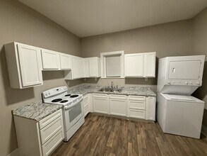 Building Photo - 741 E Trigg Ave