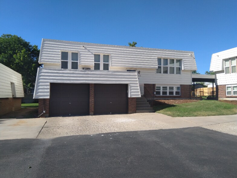 Building Photo - 8848 W Jewell Ave