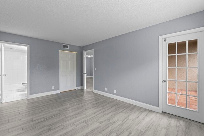 Building Photo - 120 Sparrow Dr