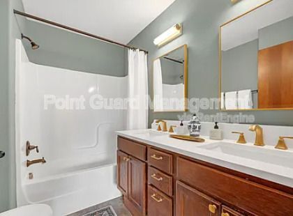 Building Photo - 728 Bristol Cir