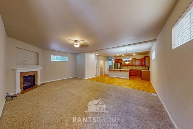 Building Photo - "Cozy" Meets "Modern": 3-Bedroom Home with Dreamy Front Porch Retreat!