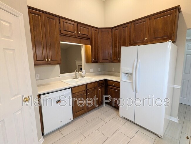 Building Photo - 1909 Southwind Cir