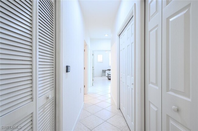 Building Photo - 7127 Blue Juniper Ct