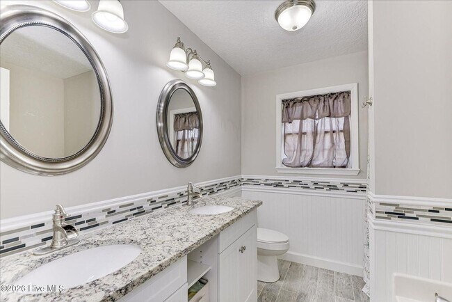 Building Photo - 135 Summerfield Cir