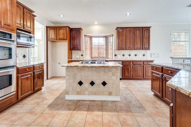 Building Photo - 702 E Peninsula Dr