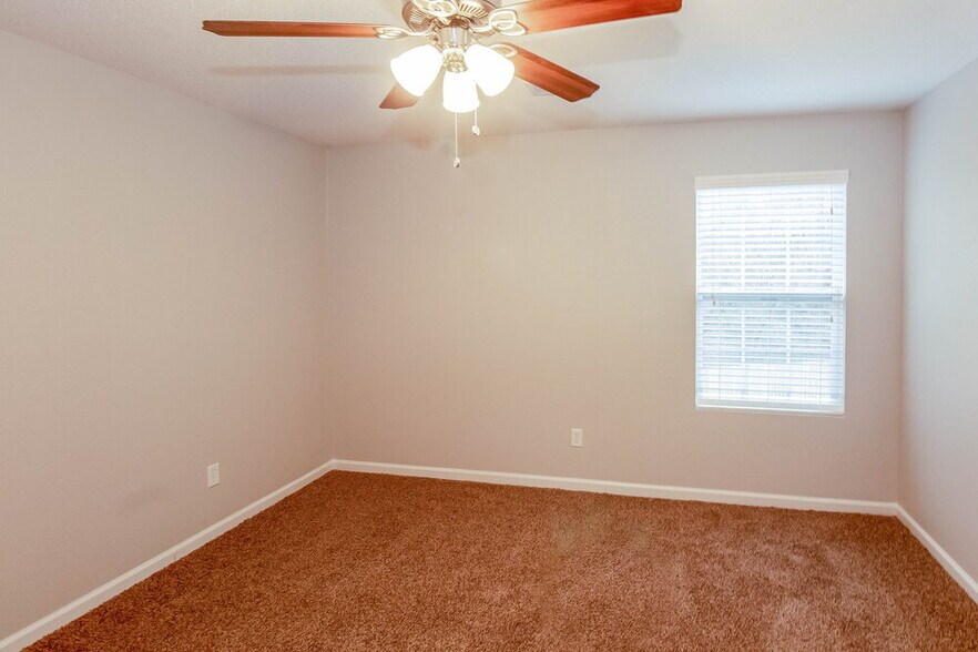 Building Photo - 10060 Nolton Cir