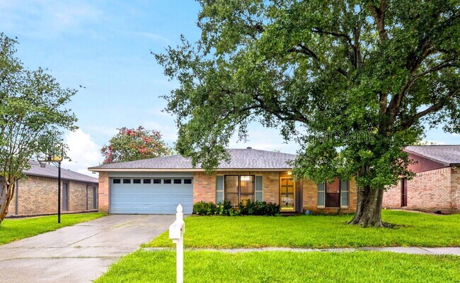 Building Photo - 6009 Leafwood Cir