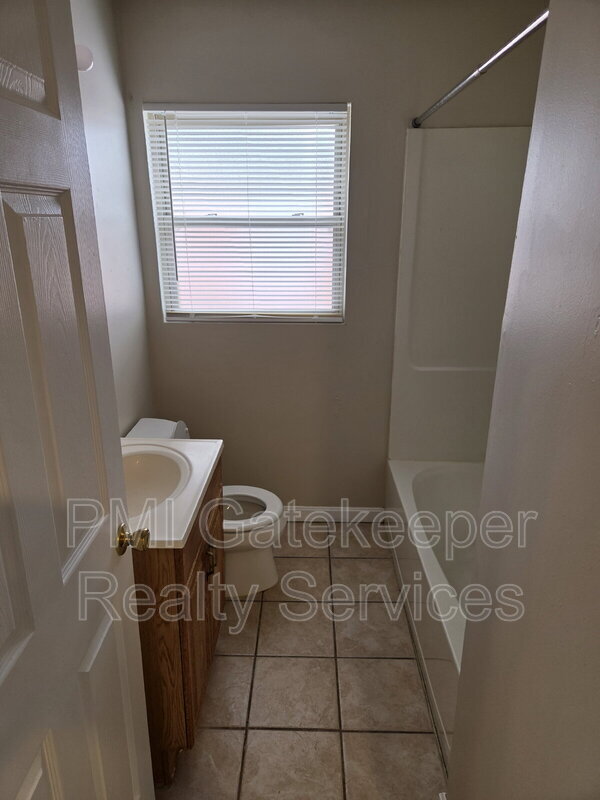 Building Photo - 7772 Stillwell Rd