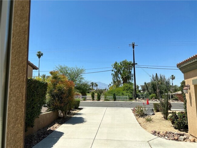Building Photo - 77184 California Dr