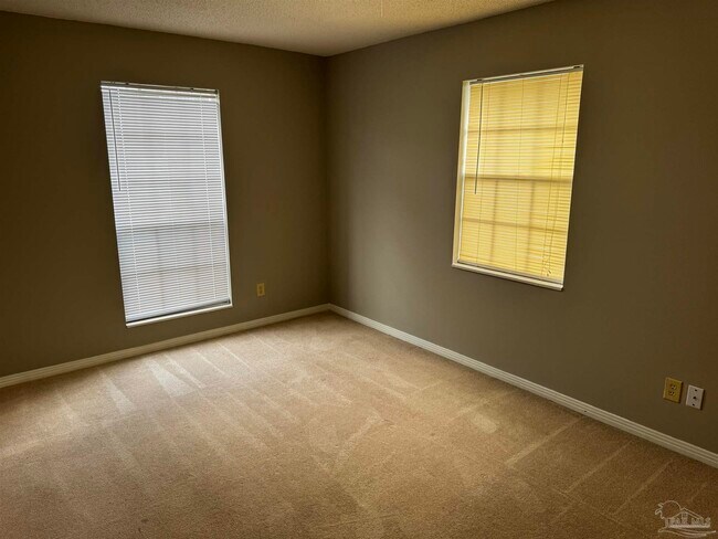 Building Photo - 5941 Leesway Blvd