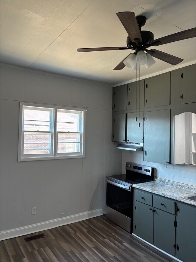 Building Photo - 9 W Blue Mountain Rd