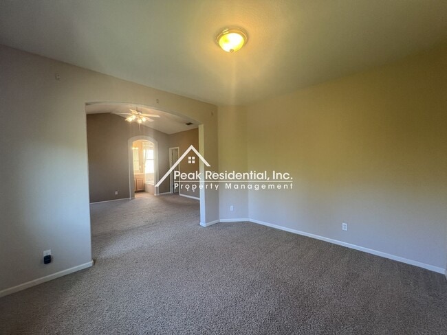Building Photo - Spacious 4bd/3ba Folsom Home!