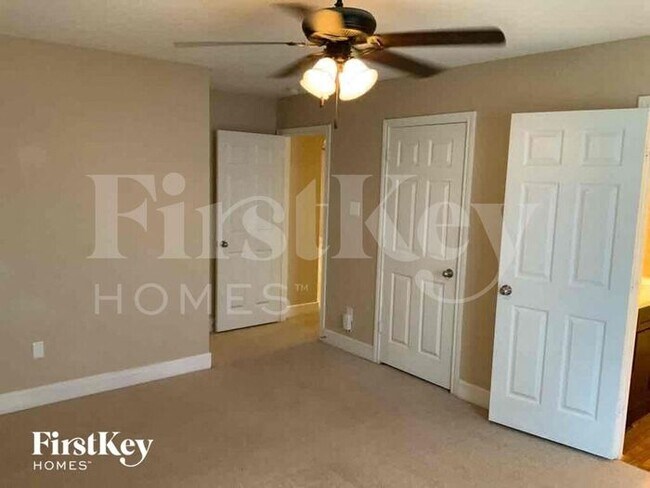 Building Photo - 607 Lentisco Dr