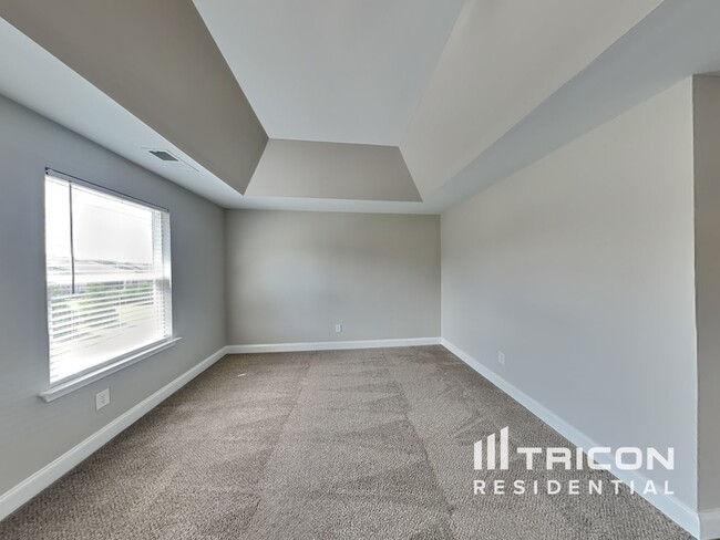 Building Photo - 279 Carellton Dr