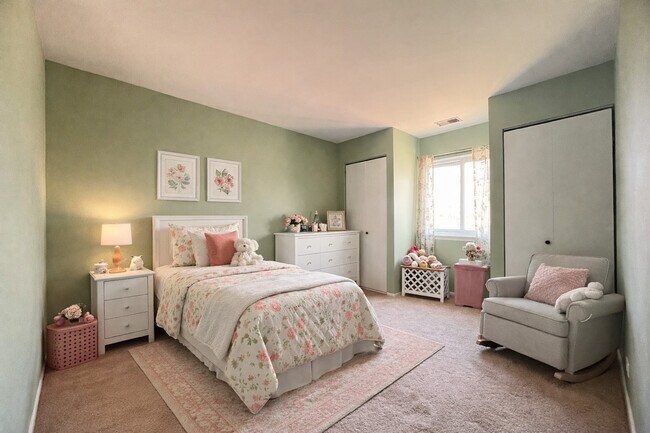 Building Photo - 1542 Heather Ct