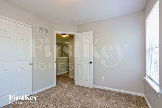 Building Photo - 519 Cottage Crossing