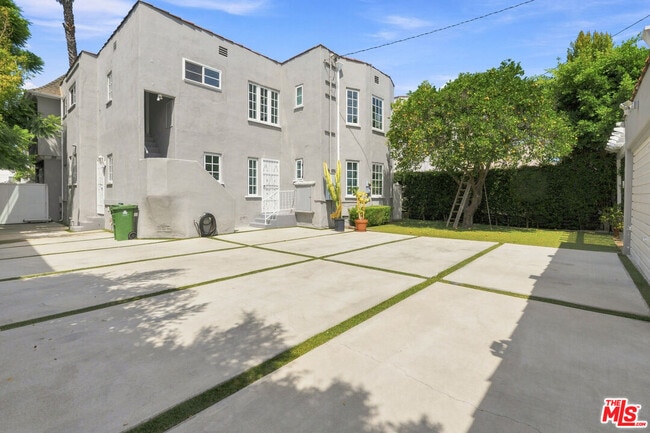 Building Photo - 432 N Genesee Ave