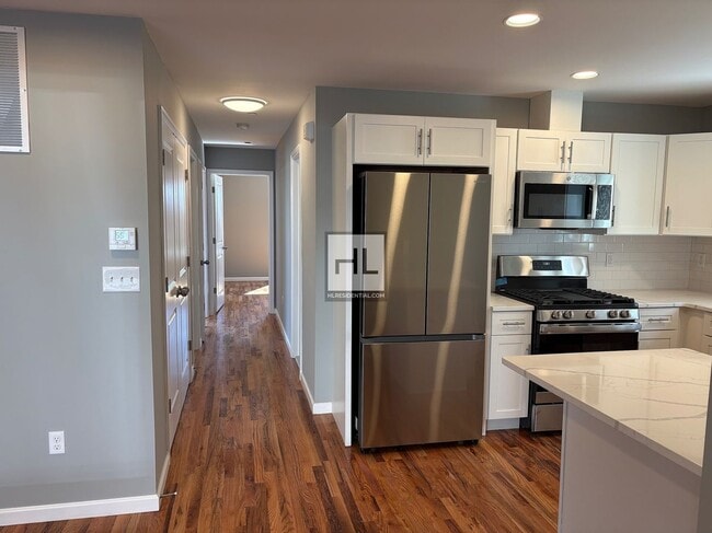 Building Photo - 31 Cunard Ave