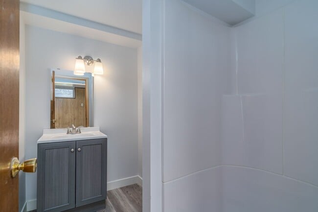 Building Photo - Beautiful Single Family Home