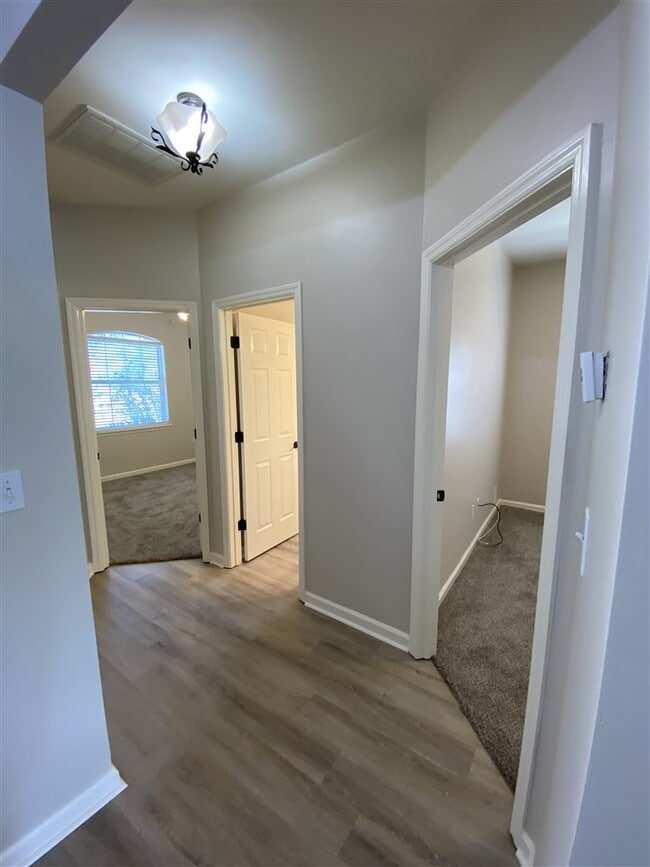 Building Photo - 5370 Appledore Ln