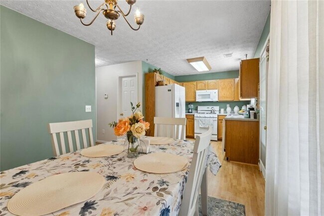 Building Photo - 436 Shenandoah Ct