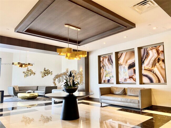 Building Photo - 20505 E Country Club Dr