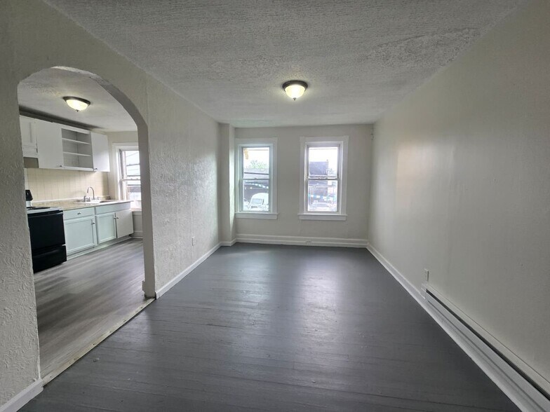 Building Photo - 1419 Princeton Ave