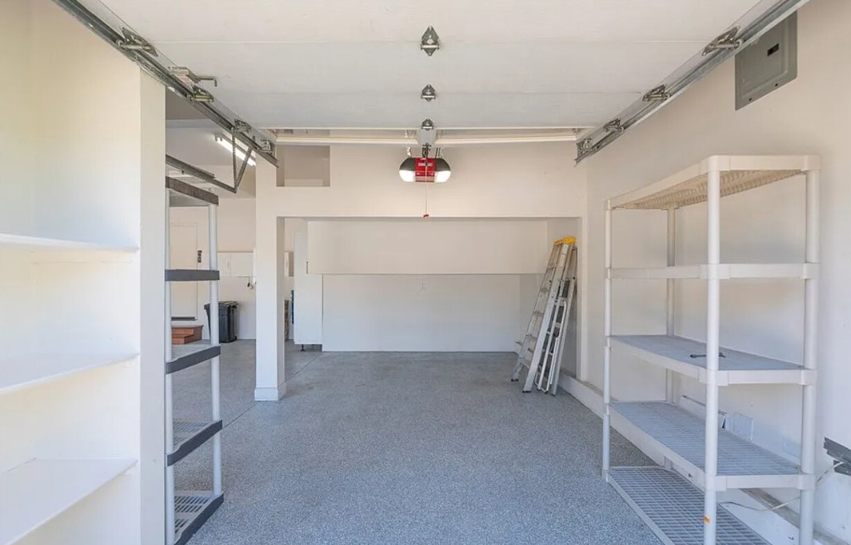 Building Photo - 6327 Chorlito St