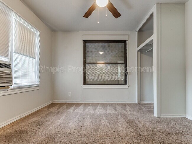 Building Photo - 7105 NW 39th St