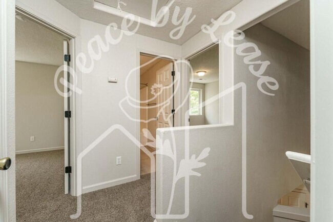 Building Photo - 2521 Strasburg Dr