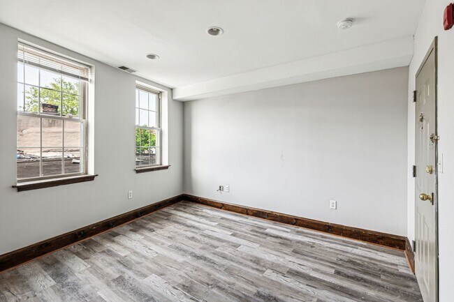 Interior Photo - 5100 WALNUT STREET LLC