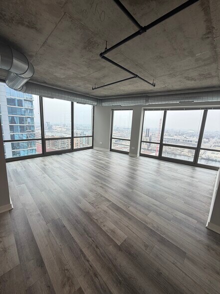 Building Photo - 111 W Polk St