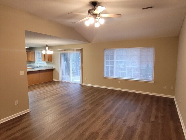 Building Photo - 2409 Bentley Ct