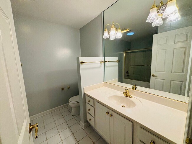 Building Photo - * RE-RENTAL AVAILABLE 7/15/26 * 3 Bedroom 2.5 Half Bath Townhouse with 2 Car Garage