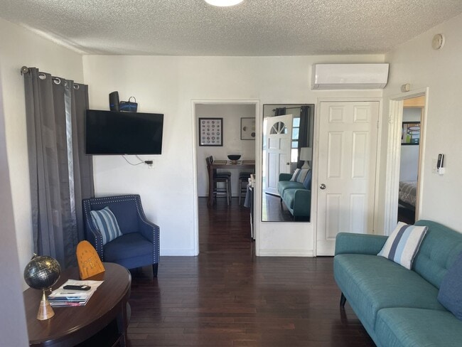 Building Photo - Wonderful Newly Remodeled 2 Bedroom House in Prime Alhambra Location