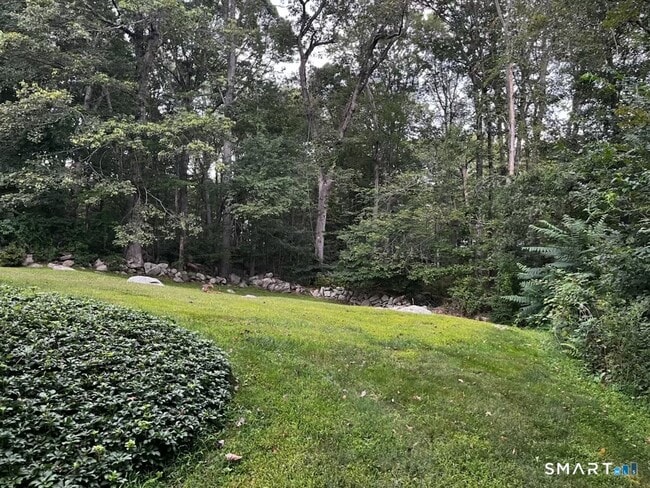 Building Photo - 15 Flat Rock Dr