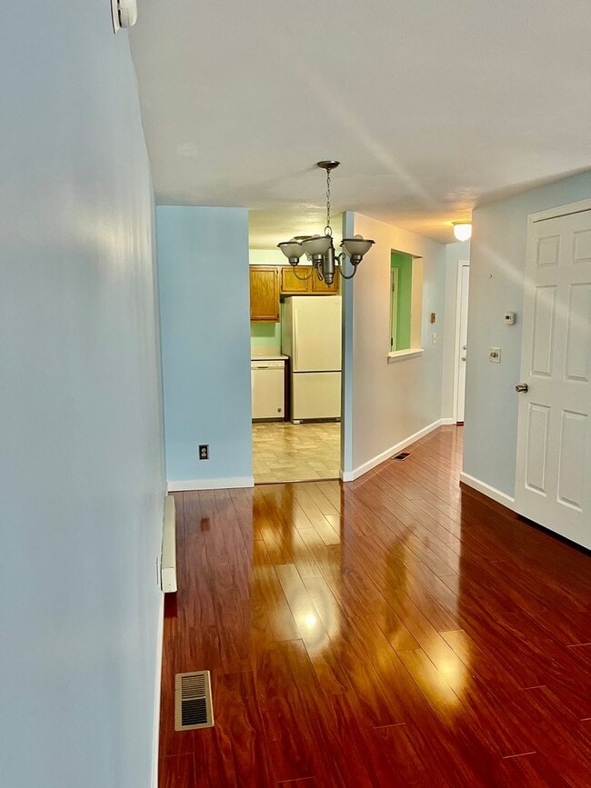 Building Photo - 8430 Fathom Dr