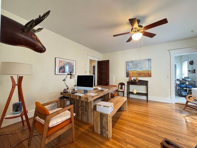 Building Photo - Spacious 2-Bedroom, 2-Bath in East Rock – Newly Renovated!