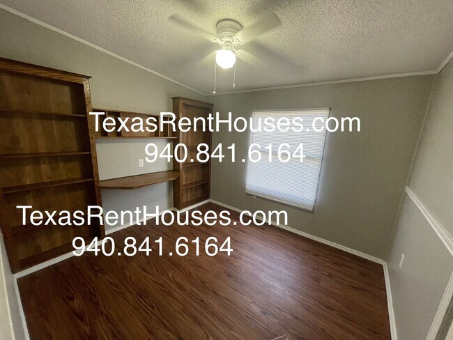 Building Photo - 820016.13