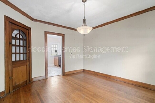 Building Photo - 4652 N Kenwood Ave