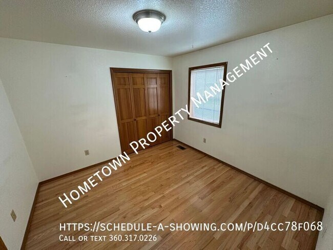 Building Photo - 3221 41st Way SE